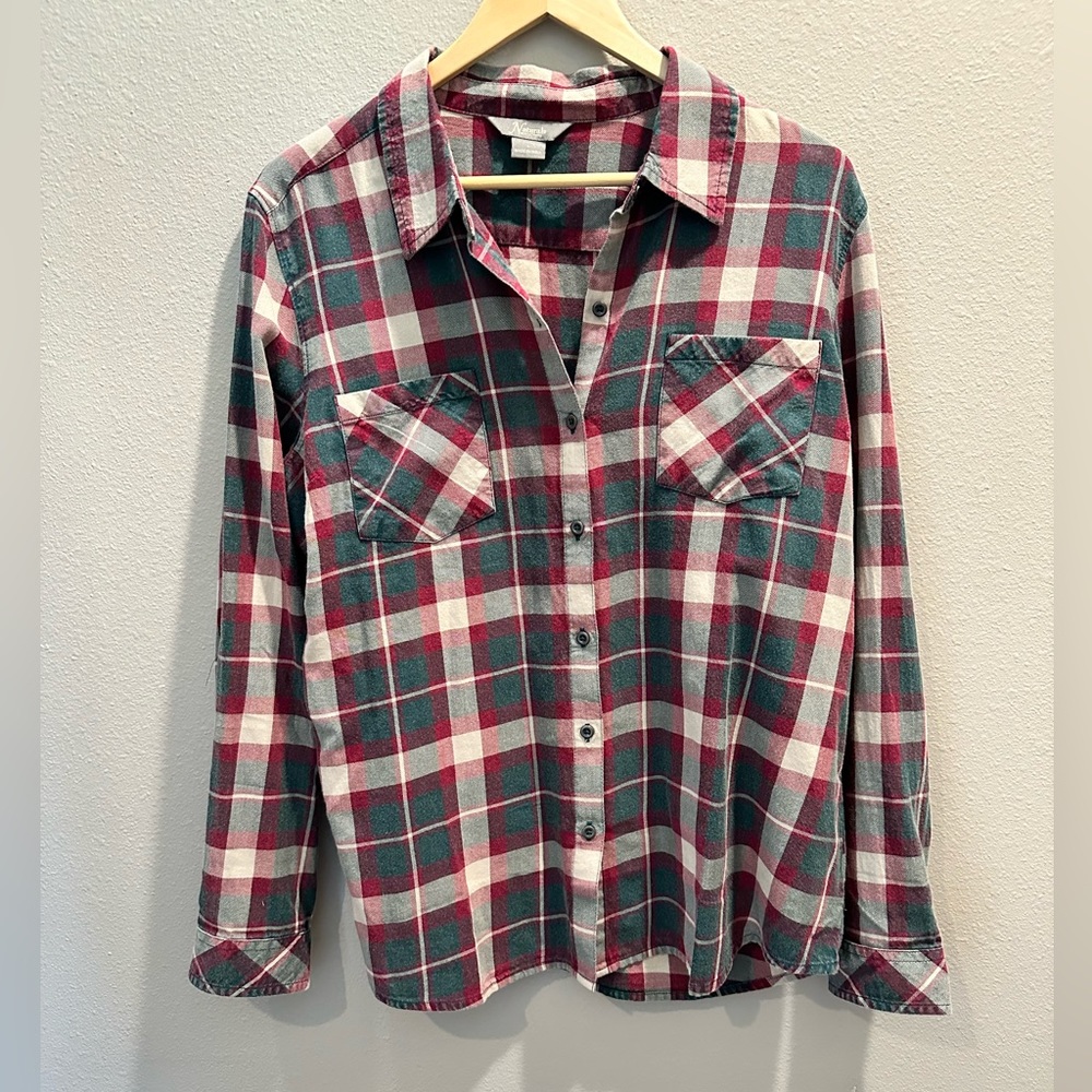 Women’s plaid shirt